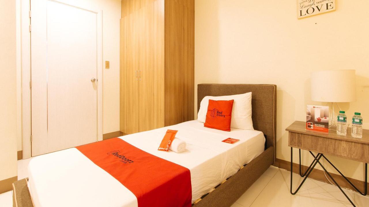 Reddoorz Plus @ Kamuning Quezon City Hotell Eksteriør bilde